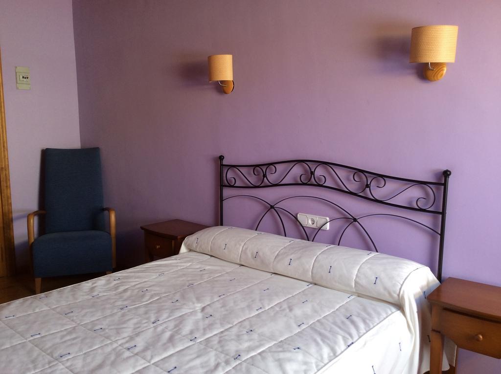Hotel La Ribera Рибера-де-Кардос Номер фото