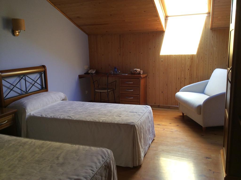 Hotel La Ribera Рибера-де-Кардос Номер фото