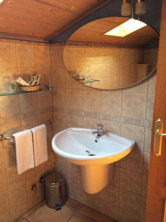 Hotel La Ribera Рибера-де-Кардос Номер фото